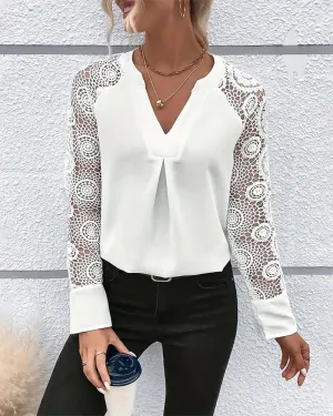 Ria Blouse - Tijdloze elegantie met kanten details voor elke gelegenheid