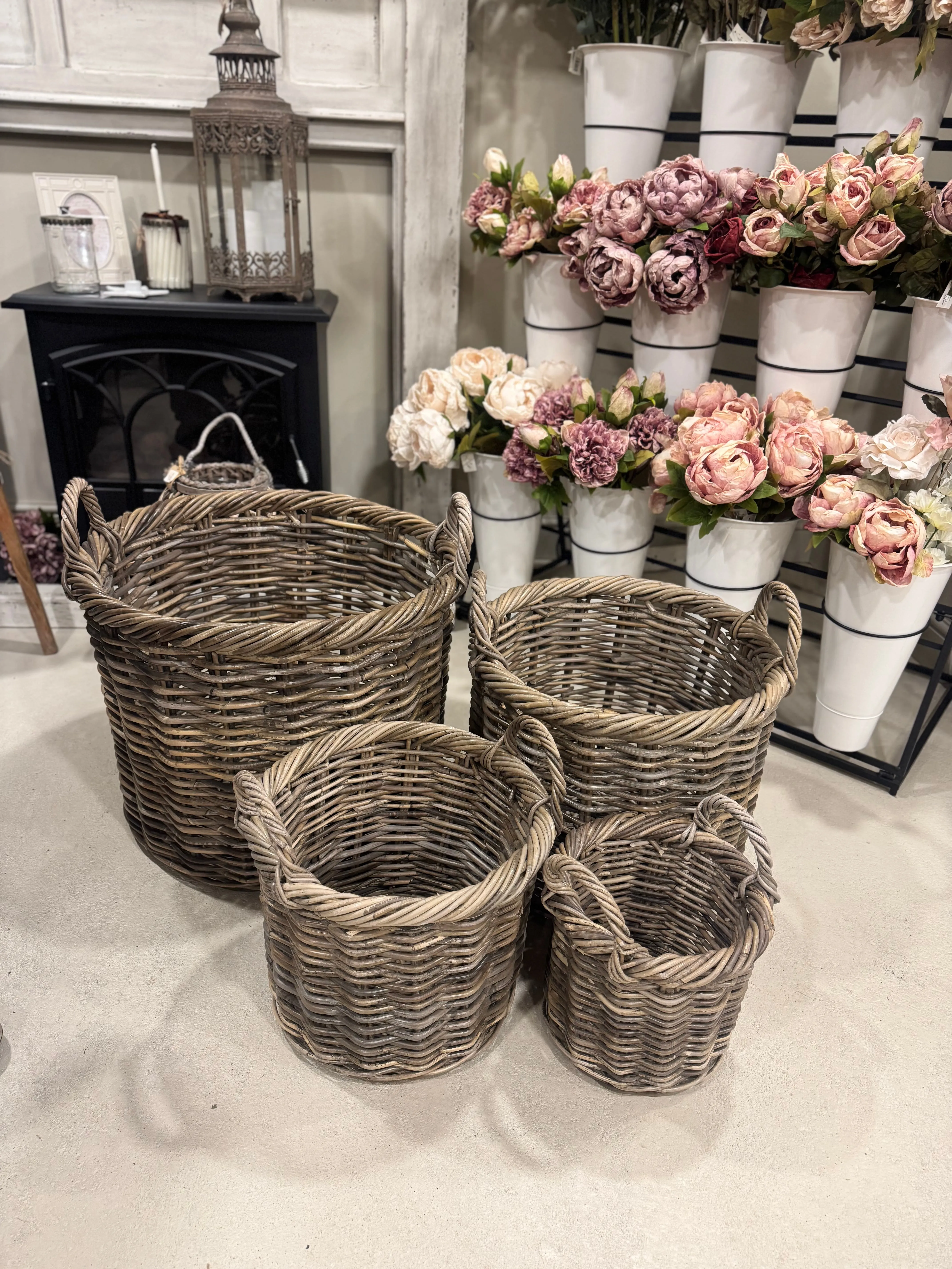 Twisted Edge Round Kubu Baskets - 4 Sizes
